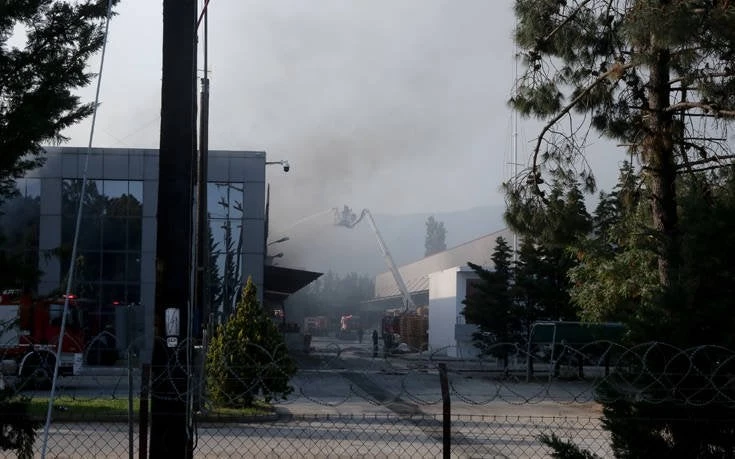 Διήμερο λουκέτο στα σχολεία της Ξάνθης μετά την πυρκαγιά στο εργοστάσιο (εικόνες)